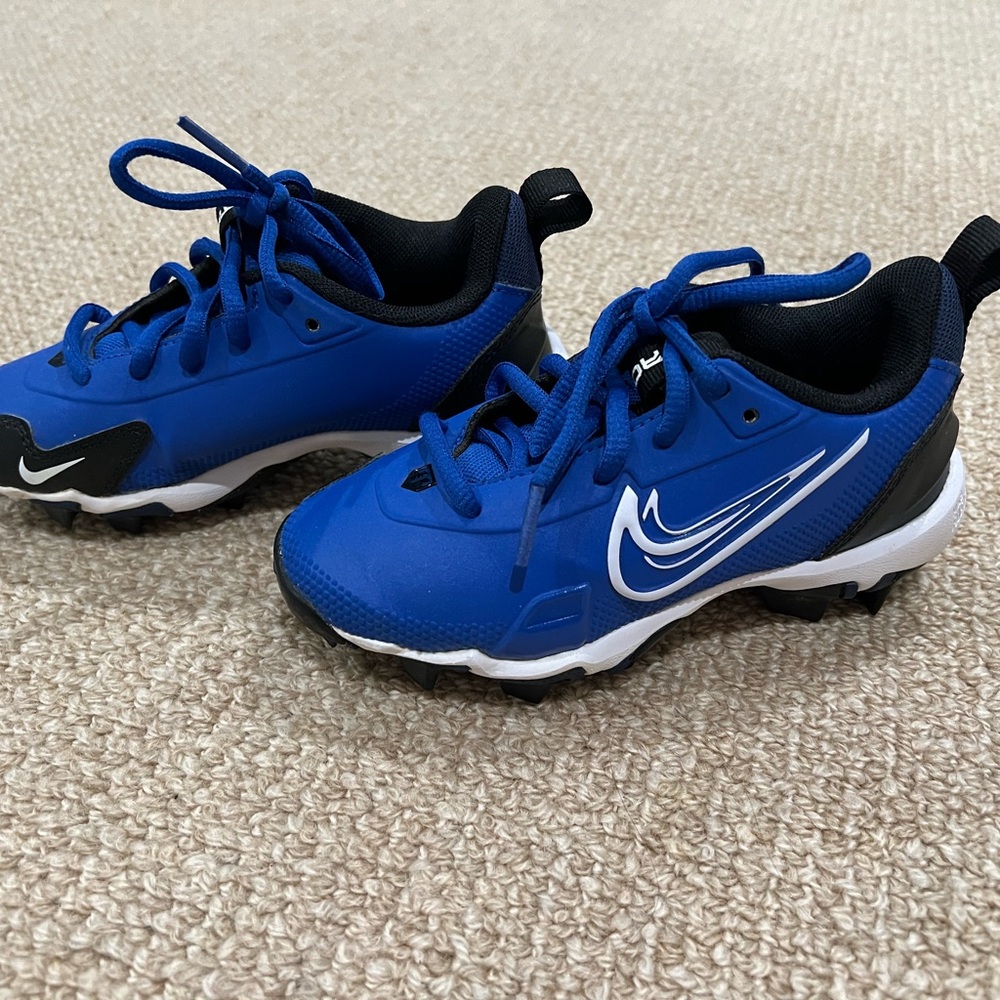 Nike Kids Blue Cleats Size 11 Toddler MINT CONDITION